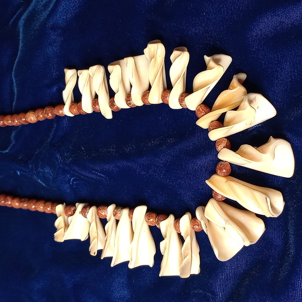 Vintage Unquie Shell and Coral Bead Necklace